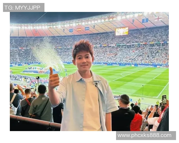 苏醒合照中的足球明星们展现风采与友谊的精彩瞬间